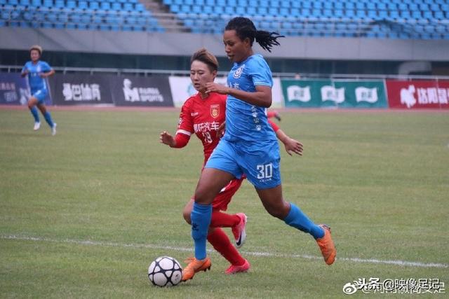 精选足篮专家：罗尼中足彩21万 白衣解球中15万